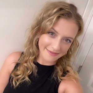 Meet your Posher, Lacey